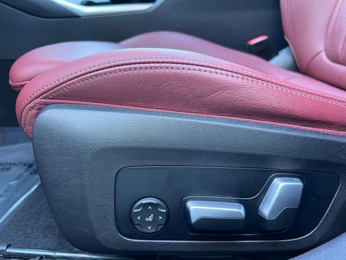 Used 2023 BMW 330i Sedan w/ Driving Assistance Package image 28