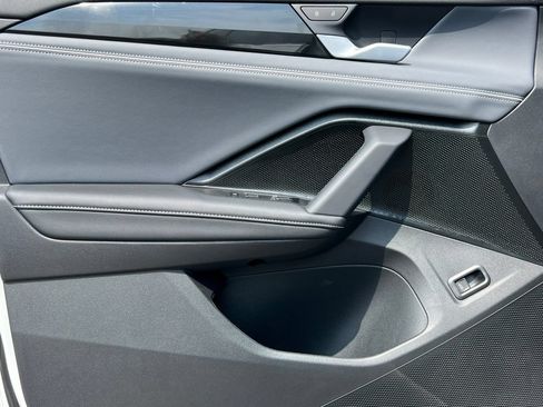New 2026 Volkswagen Tiguan SEL R-Line AWD/4WD image 15