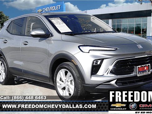 Certified 2025 Buick Encore GX Preferred FWD image 1