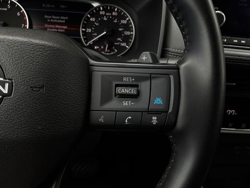 Used 2025 Nissan Rogue SV FWD image 34