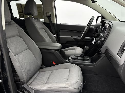 Used 2020 Chevrolet Colorado W/T w/ WT Convenience Package image 32