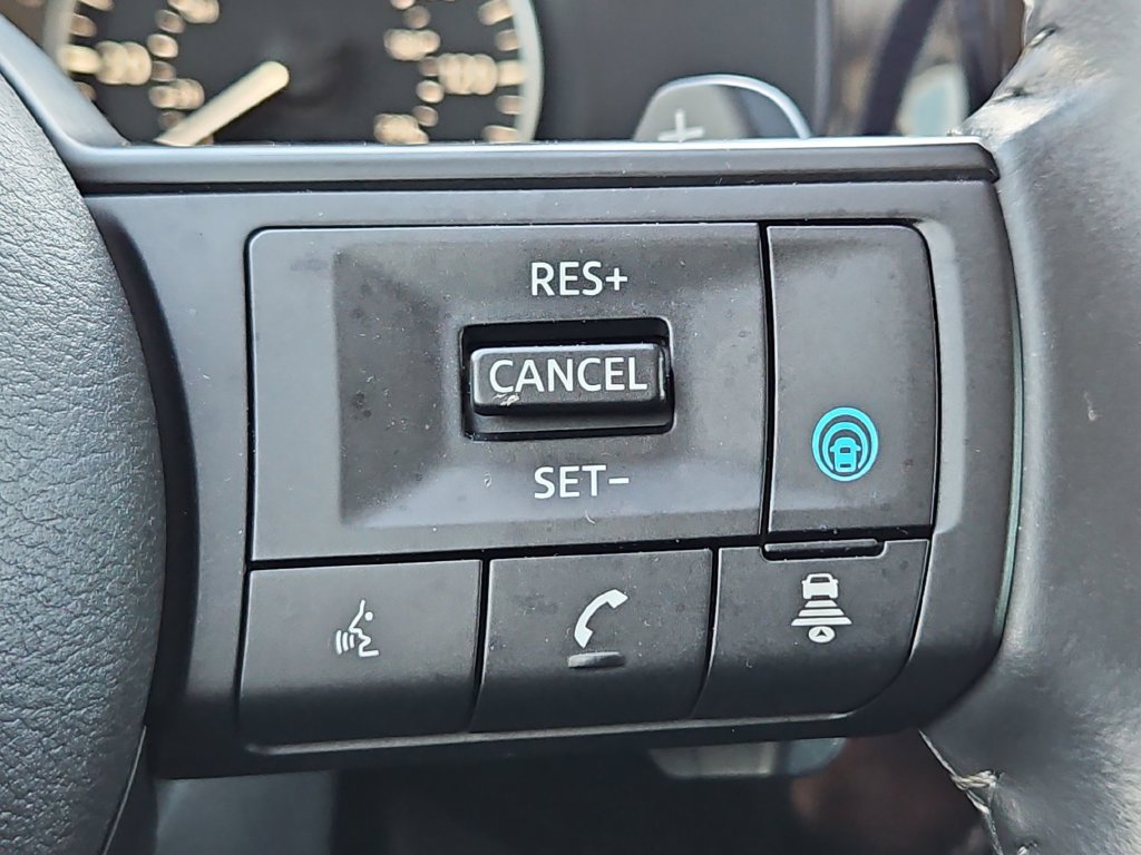Used 2025 Nissan Pathfinder SV w/ SV Premium Package FWD image 21