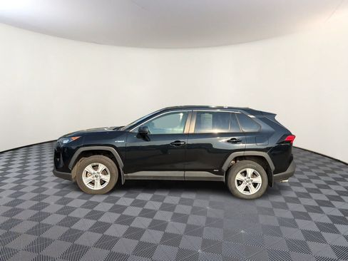 Used 2021 Toyota RAV4 LE AWD/4WD image 6