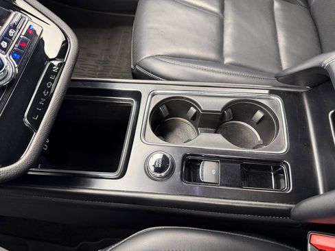 Used 2022 Lincoln Corsair AWD w/ Equipment Group 101A image 36