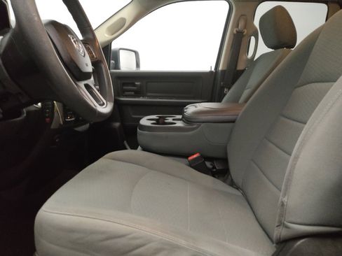 Used 2018 RAM 1500 Express AWD/4WD image 17