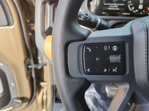 Used 2024 Land Rover Defender 130 X image 25