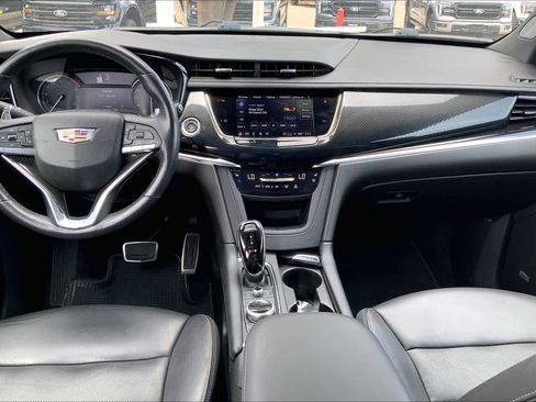 Used 2022 Cadillac XT6 Sport AWD/4WD image 16