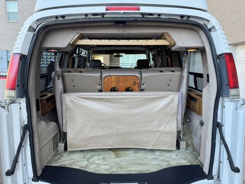 Used 1999 Chevrolet Express 1500 w/ Convenience Pkg image 44