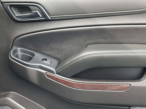 Used 2019 GMC Yukon XL SLT w/ HD Trailering Package image 14