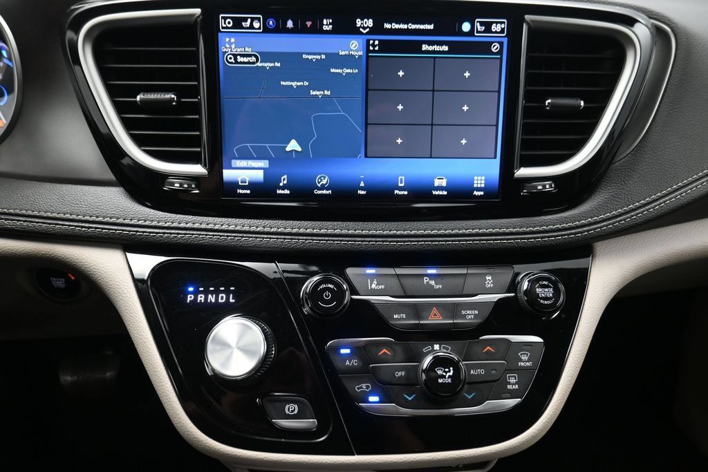 Used 2024 Chrysler Pacifica Limited FWD image 7