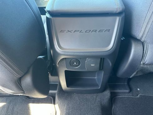New 2026 Ford Explorer Active RWD image 11