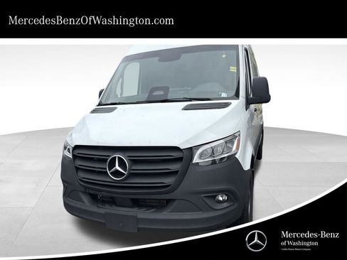 Used 2025 Mercedes-Benz Sprinter 2500 image 1