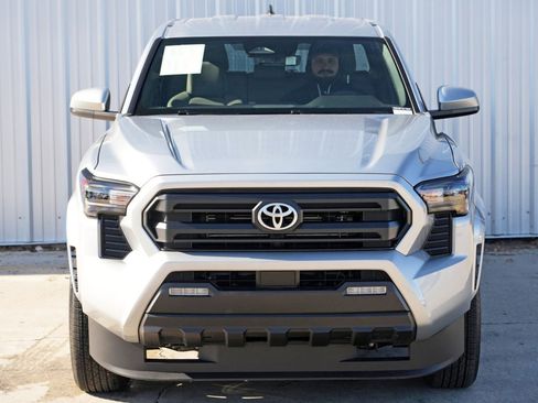 Used 2024 Toyota Tacoma SR5 image 43
