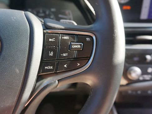 Used 2023 Lexus ES 350 w/ Premium Package FWD image 9