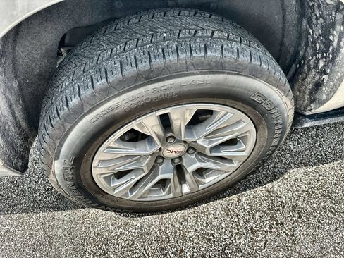 Used 2023 GMC Yukon XL Denali RWD image 5