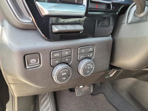 New 2026 Chevrolet Silverado 3500 High Country w/ High Country Premium Package AWD/4WD image 17