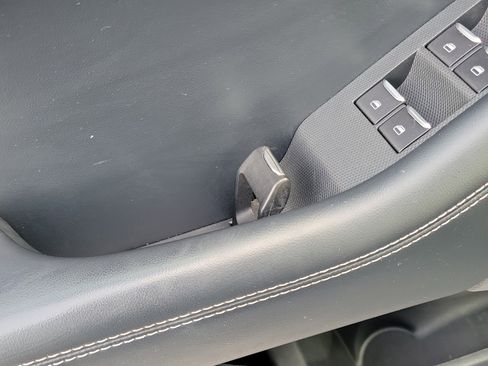 Used 2021 Ford Mustang Mach-E Select image 25