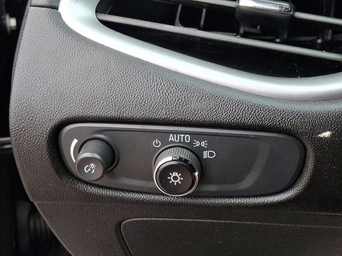 Used 2023 Chevrolet Malibu LT image 25