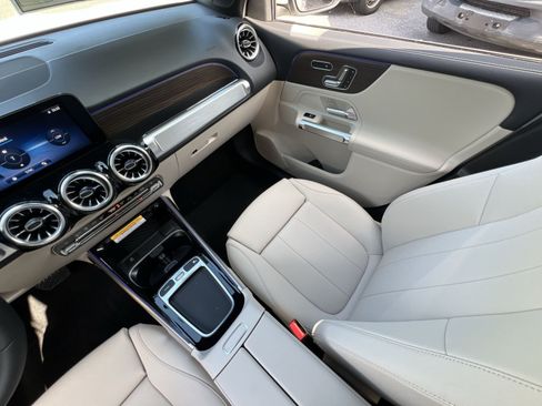 New 2026 Mercedes-Benz GLB 250 4MATIC image 14