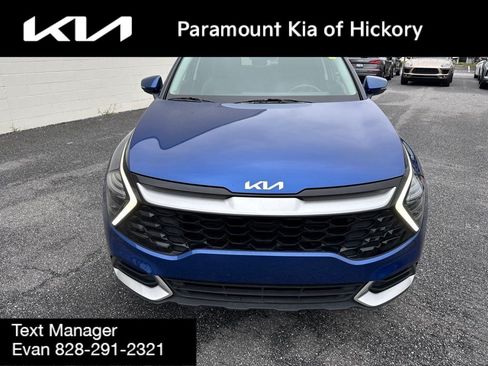Used 2024 Kia Sportage EX FWD image 2