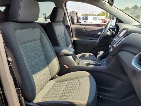 Used 2023 Chevrolet Equinox LT image 16