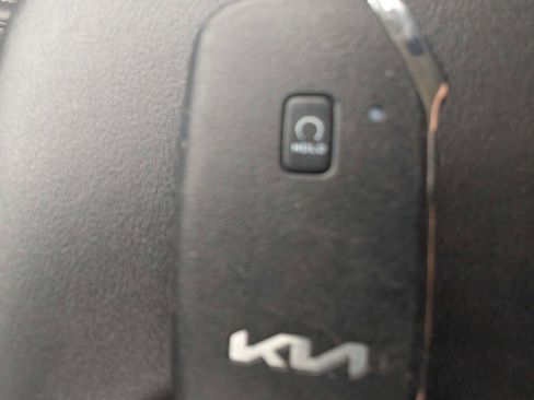 Certified 2025 Kia Seltos S AWD/4WD image 37
