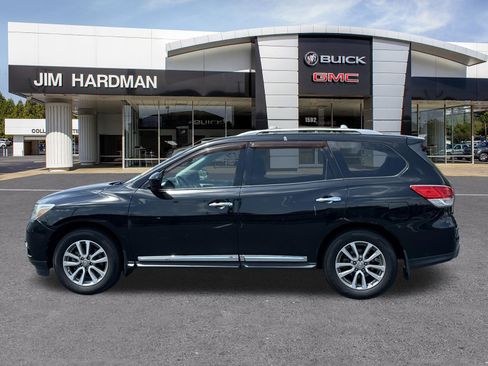 Used 2014 Nissan Pathfinder SL w/ SL Tech Package FWD image 4