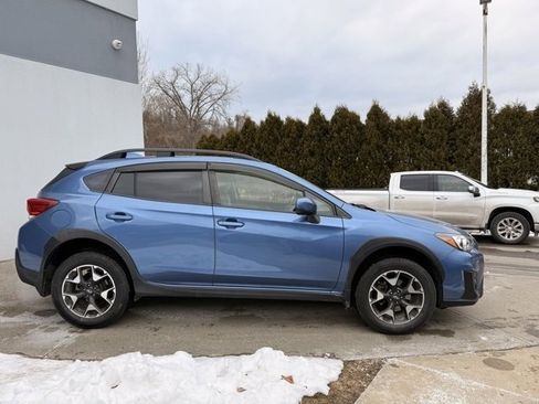 Used 2019 Subaru Crosstrek 2.0i Premium w/ Moonroof Package image 2