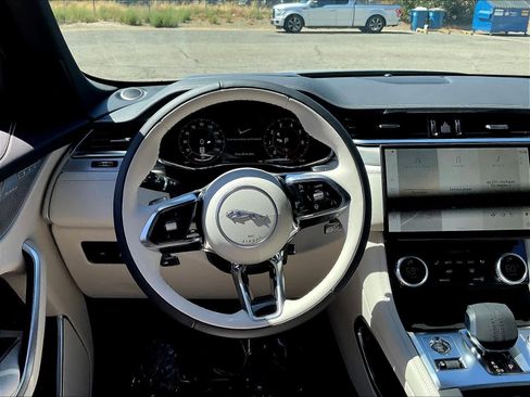 New 2026 Jaguar F-PACE R-Dynamic S image 12