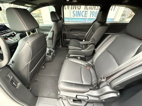 New 2026 Honda Odyssey EX-L image 9