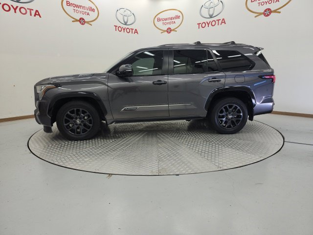 Used 2025 Toyota Sequoia Platinum AWD/4WD image 5