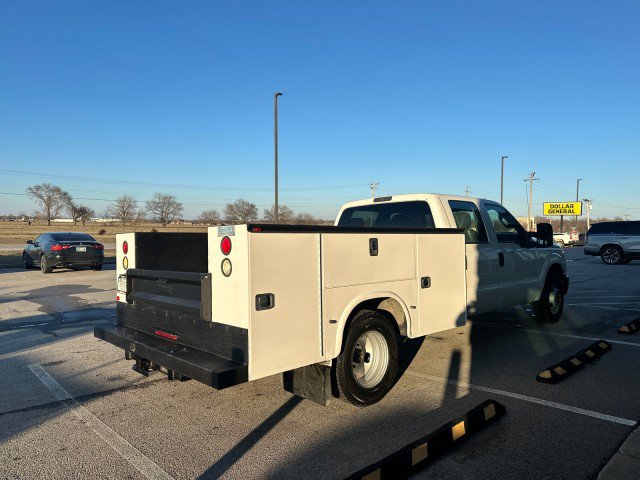 Used 2015 Ford F350 XL RWD image 2