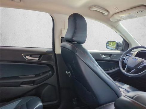 Used 2022 Ford Edge SEL w/ Sport Appearance Package image 18