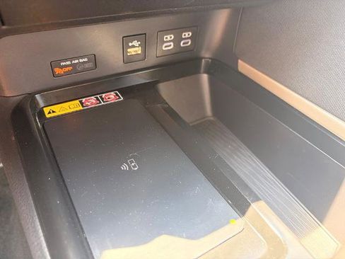 Used 2025 Toyota Camry LE FWD image 22