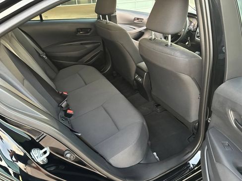 Used 2025 Toyota Corolla LE FWD image 16