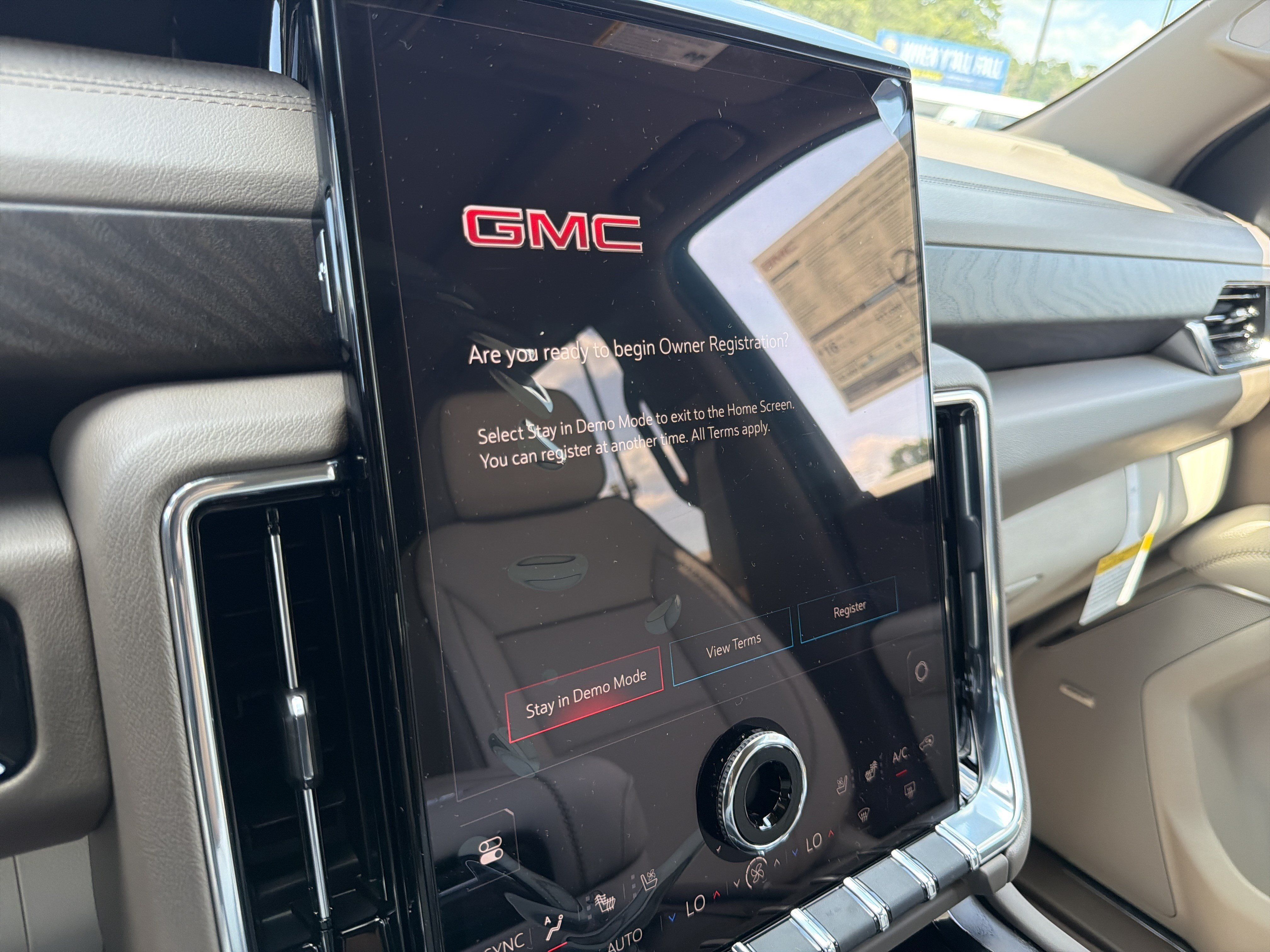 New 2026 GMC Yukon Denali w/ Sun & Power Step Package AWD/4WD image 25