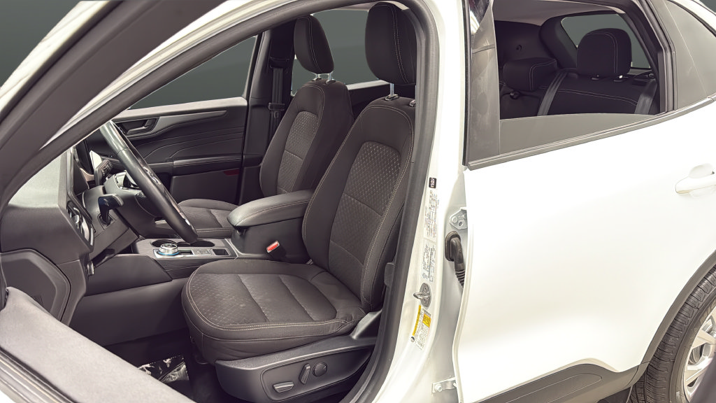 Used 2024 Ford Escape Active w/ Tech Pack #1 AWD/4WD image 10