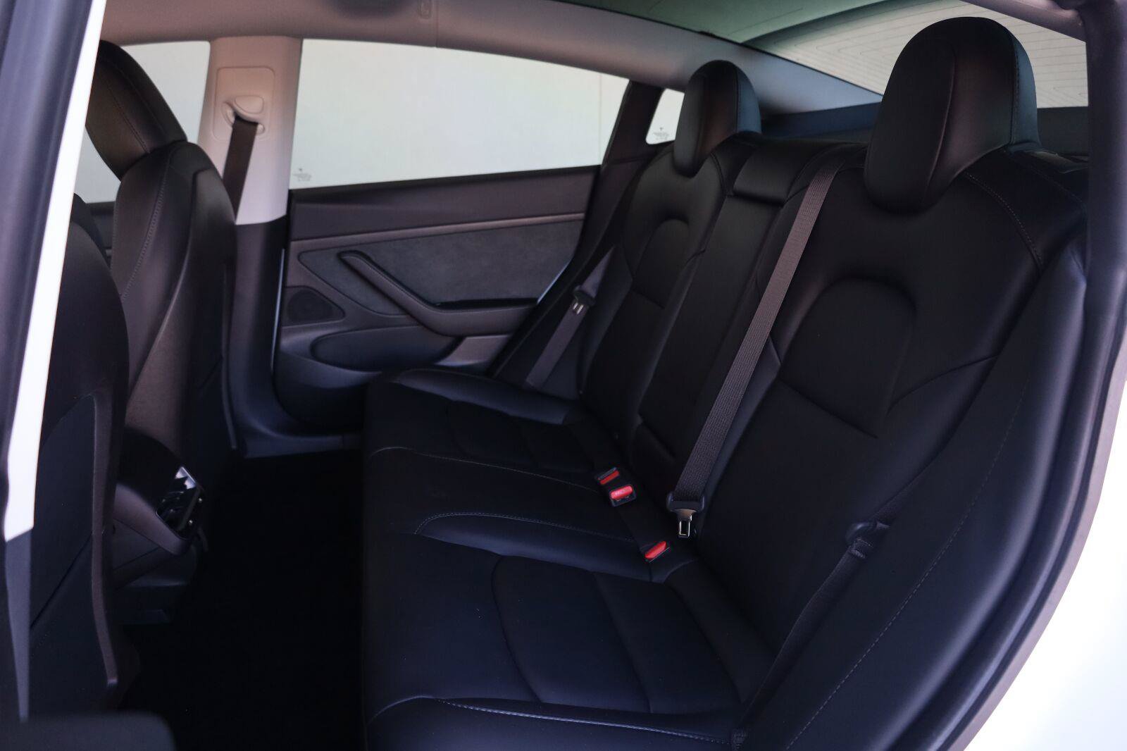 Used 2020 Tesla Model 3 Standard Range Plus RWD image 21