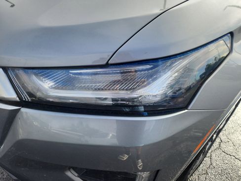 Used 2023 Chevrolet Traverse Premier w/ LPO, Cargo Package image 6