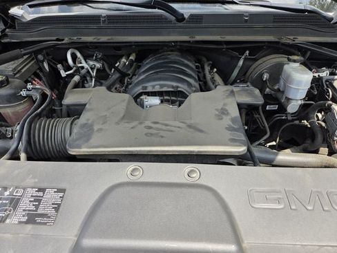 Used 2020 GMC Yukon XL SLT AWD/4WD image 40