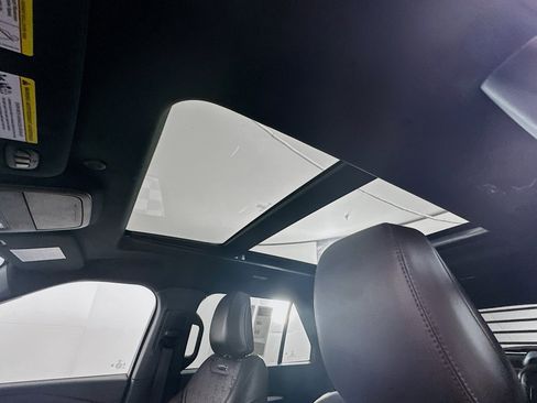 Used 2025 Ford Explorer Platinum w/ LUX Leather Package image 25