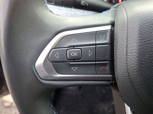 Certified 2022 Jeep Compass Latitude image 17