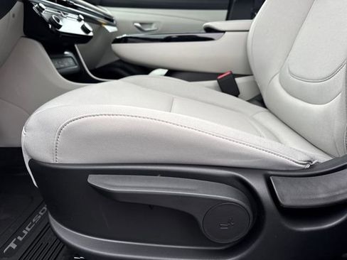 New 2026 Hyundai Tucson Blue SE AWD/4WD image 12