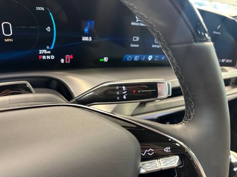 Used 2026 Cadillac Vistiq Luxury AWD/4WD image 22