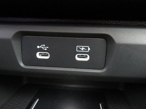 Used 2023 Honda Accord Touring image 11