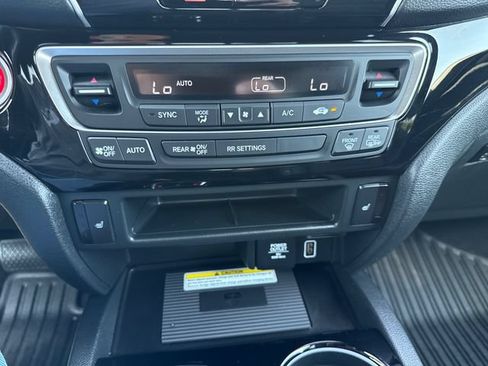 Used 2023 Honda Ridgeline Black Edition image 31
