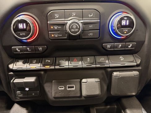 Used 2022 Chevrolet Silverado 2500 High Country w/ Z71 Off-Road Package image 56