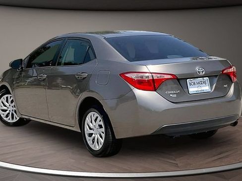 Used 2018 Toyota Corolla LE FWD image 11