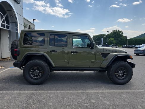 New 2025 Jeep Wrangler Unlimited Rubicon 392 image 2