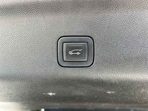 Used 2023 Chevrolet Tahoe LT image 24